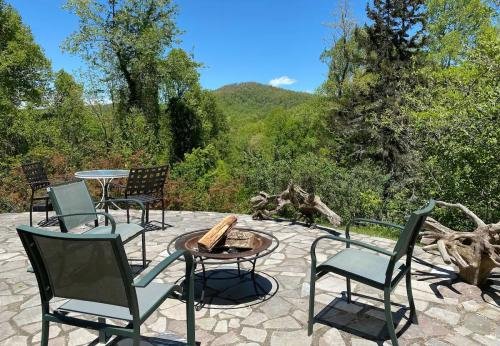 01-Lodge_Patio-01.fw