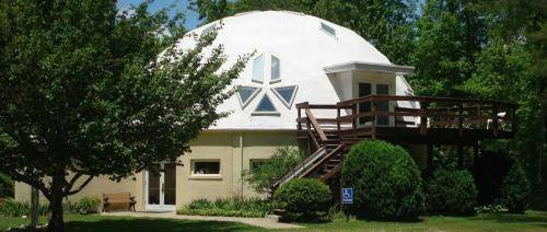 02-visitor-center-front